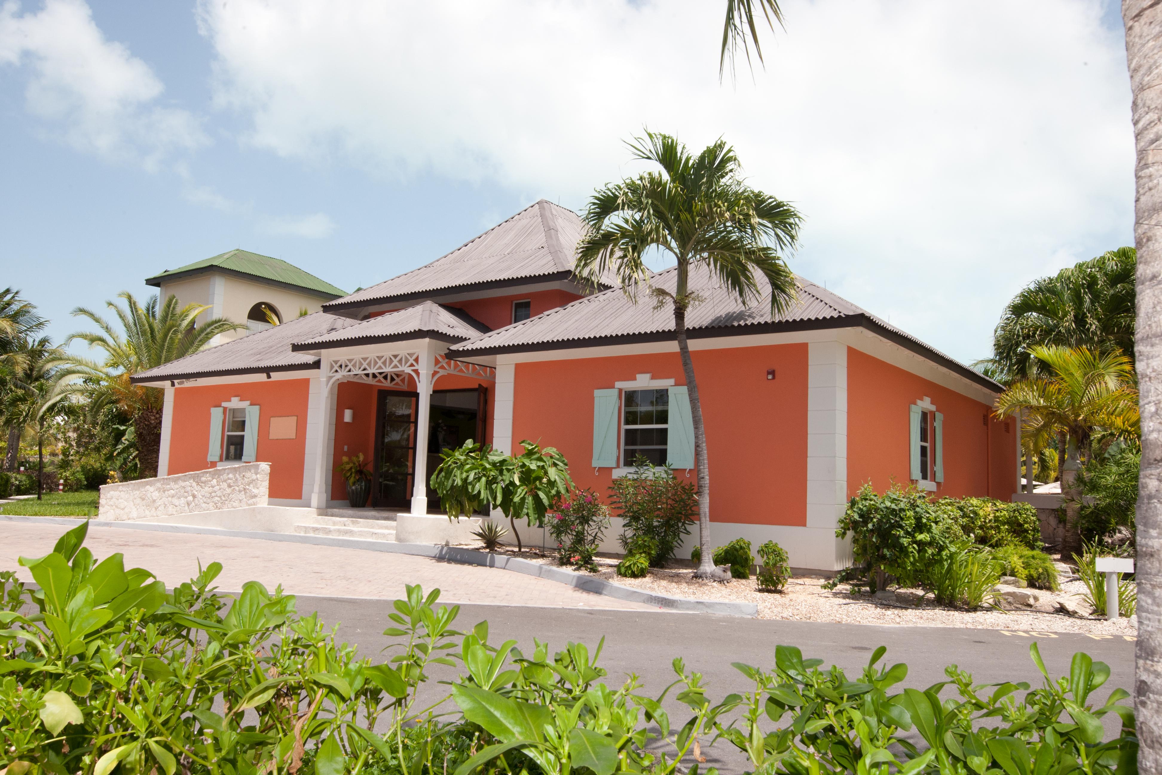 Ports Of Call Resort Grace Bay Exterior photo