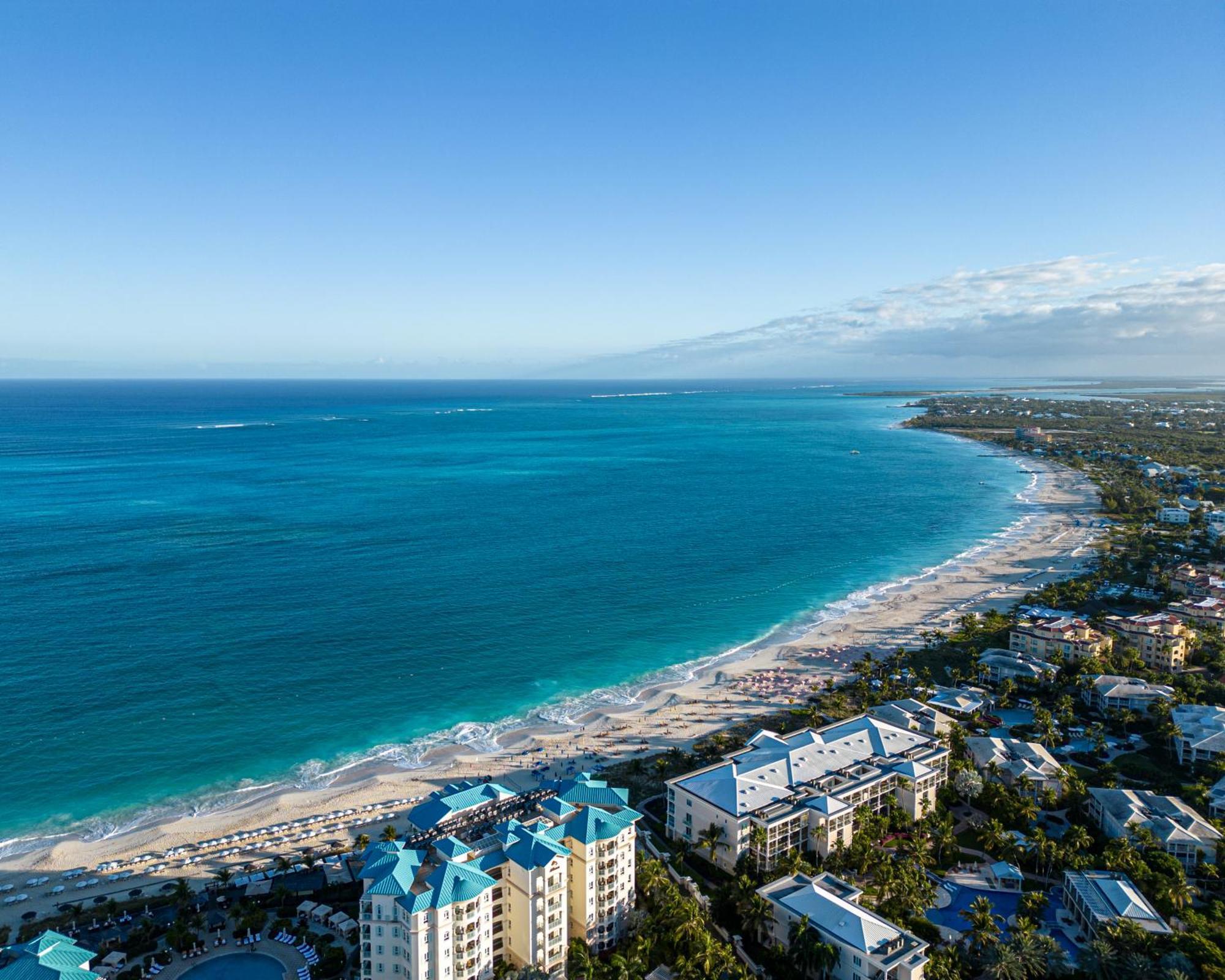 Ports Of Call Resort Grace Bay Exterior photo